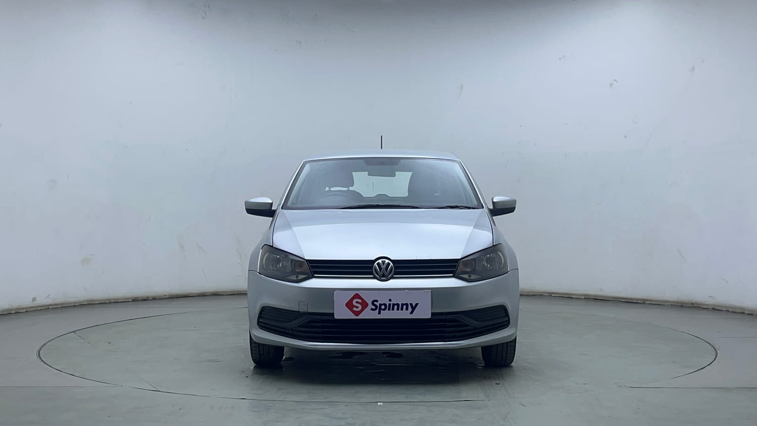 Used 2015 Volkswagen Polo Trendline 1.2L (P) Petrol Manual exterior FRONT VIEW