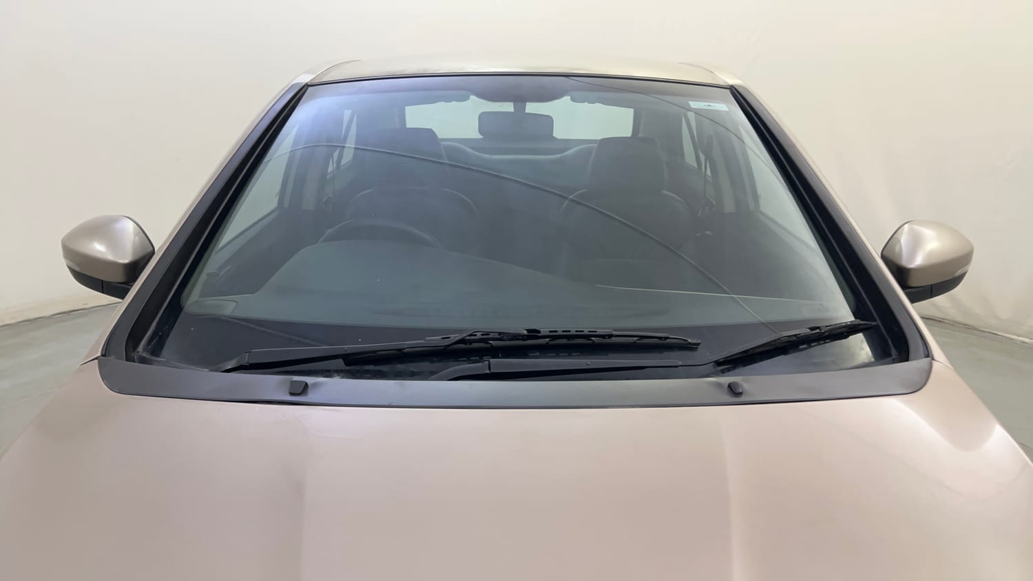 Used 2015 Tata Zest XE Petrol Petrol Manual exterior FRONT WINDSHIELD VIEW