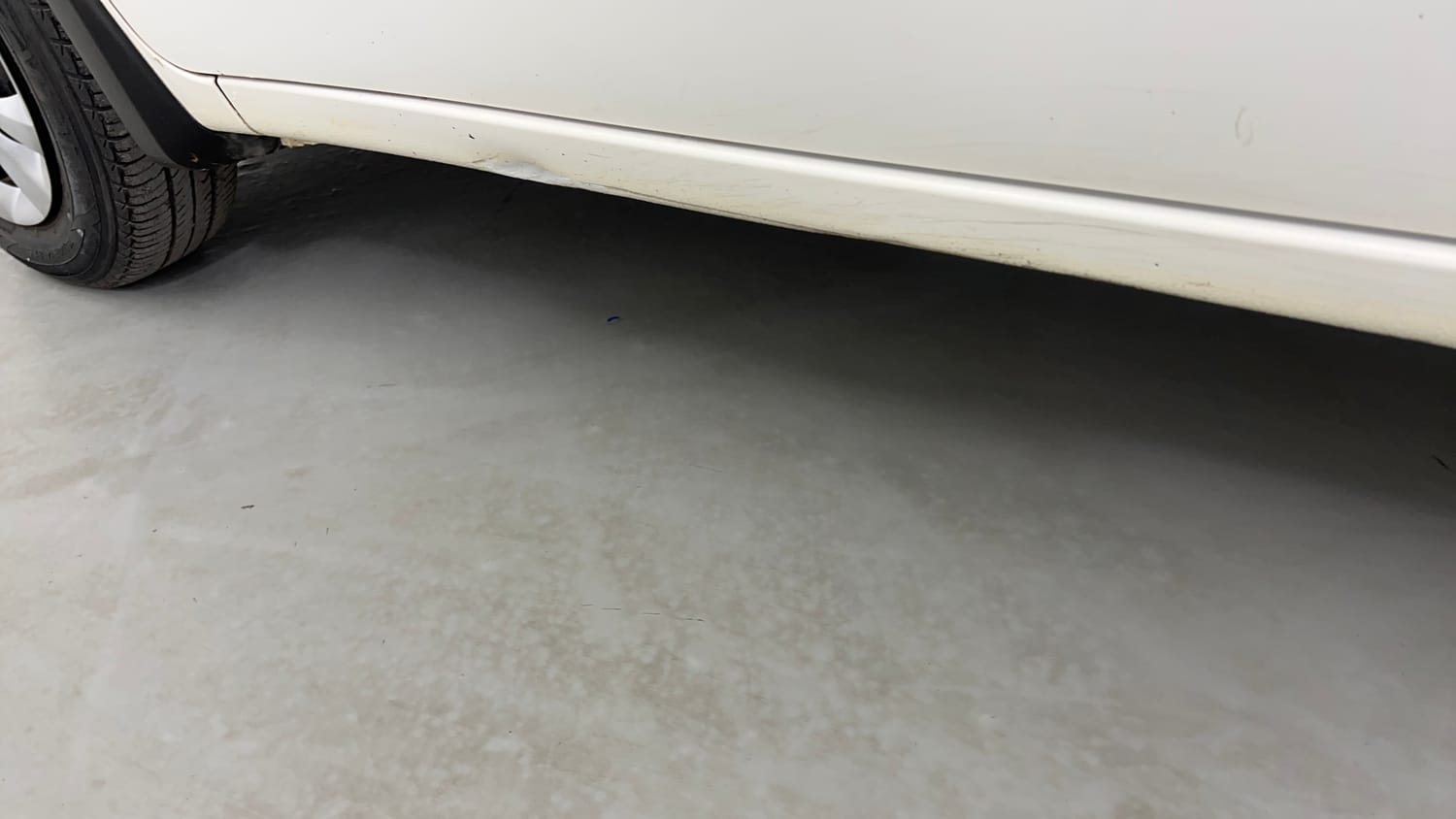Used 2019 Maruti Suzuki Wagon R 1.0 VXI AMT Petrol Automatic dents MINOR SCRATCH