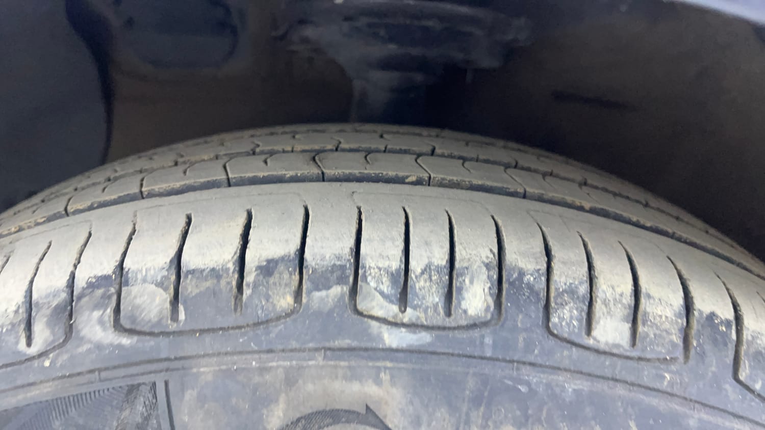 Used 2018 Hyundai Grand i10 Magna AT 1.2 Kappa VTVT Petrol Automatic tyres LEFT FRONT TYRE TREAD VIEW