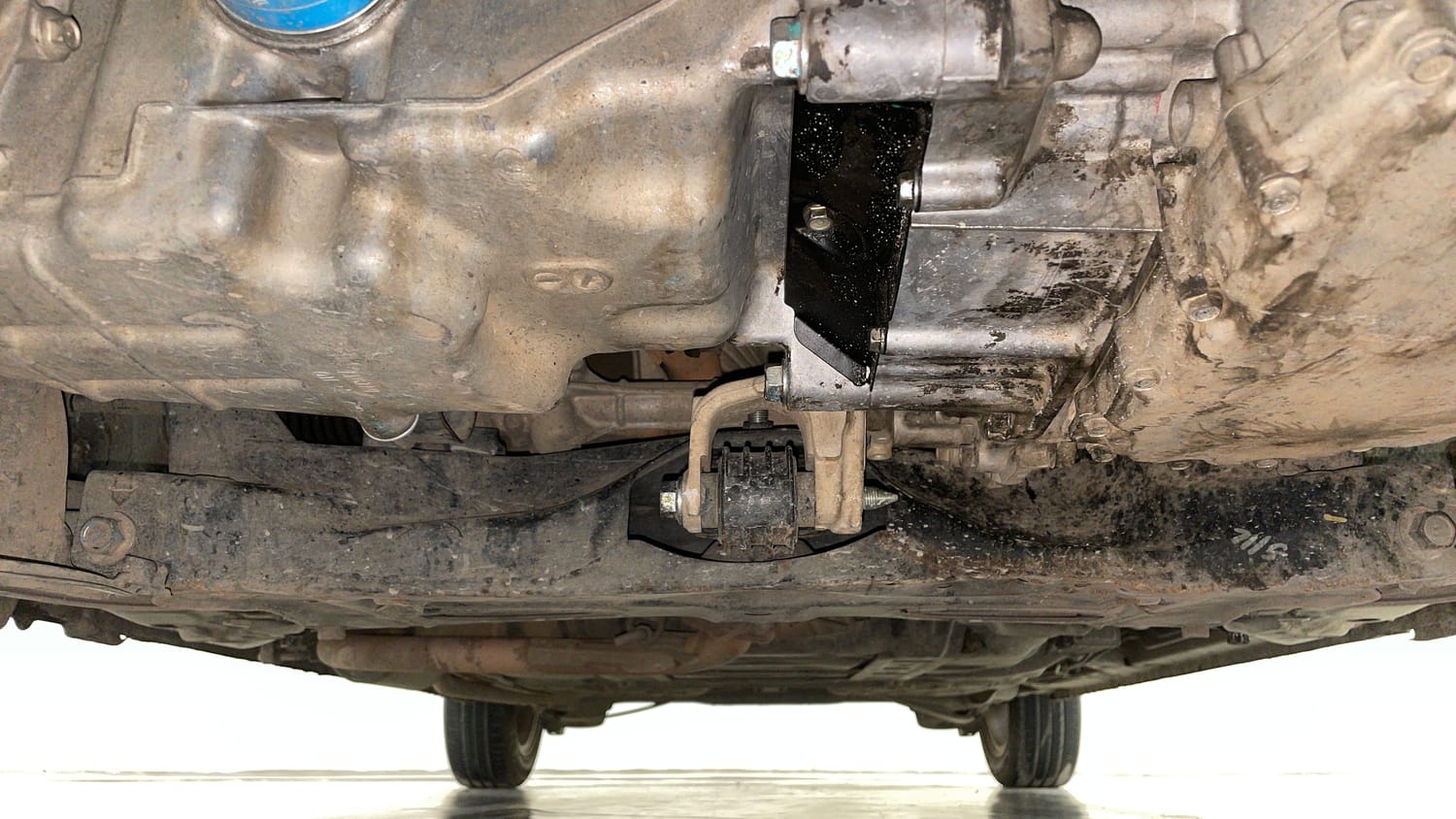 Used 2018 Honda Jazz V AT Petrol Petrol Automatic extra FRONT LEFT UNDERBODY VIEW