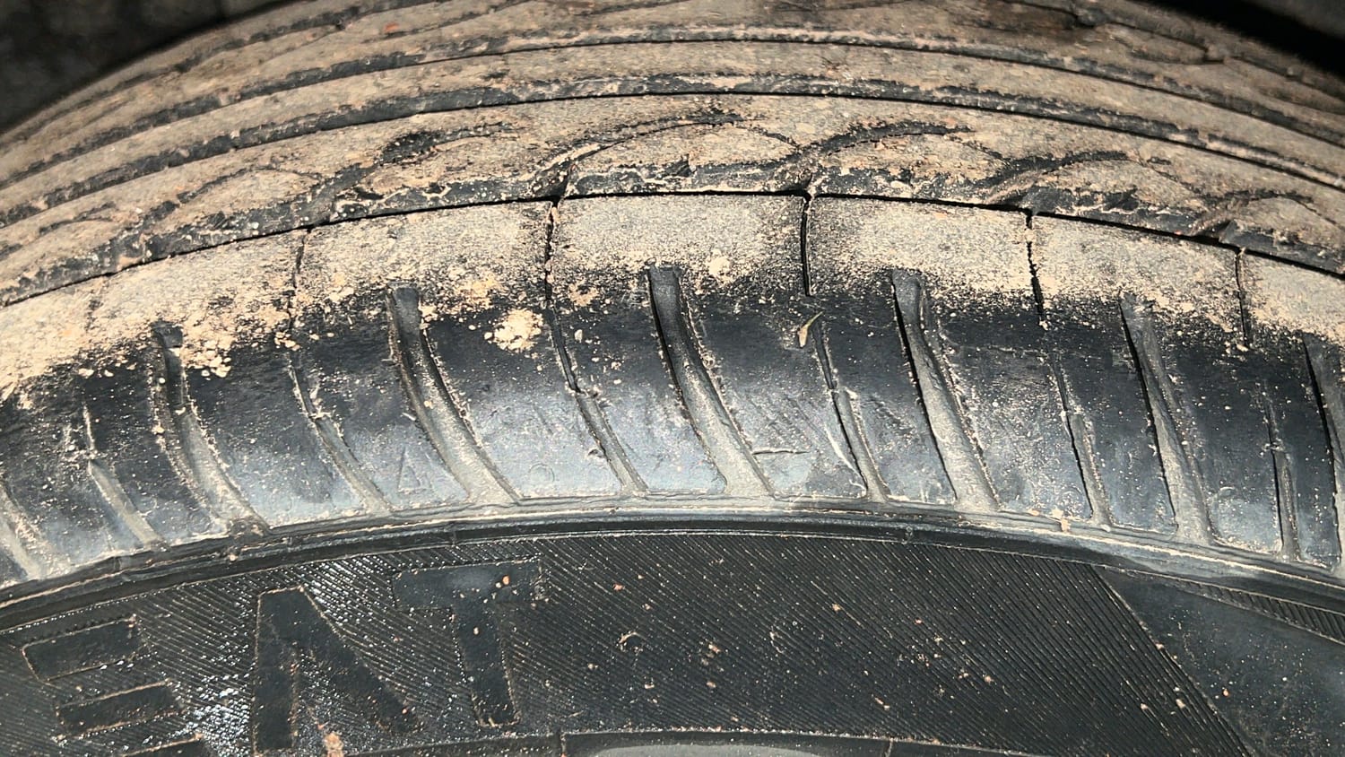 Used 2015 Honda Amaze 1.2 E i-VTEC Petrol Manual tyres RIGHT REAR TYRE TREAD VIEW