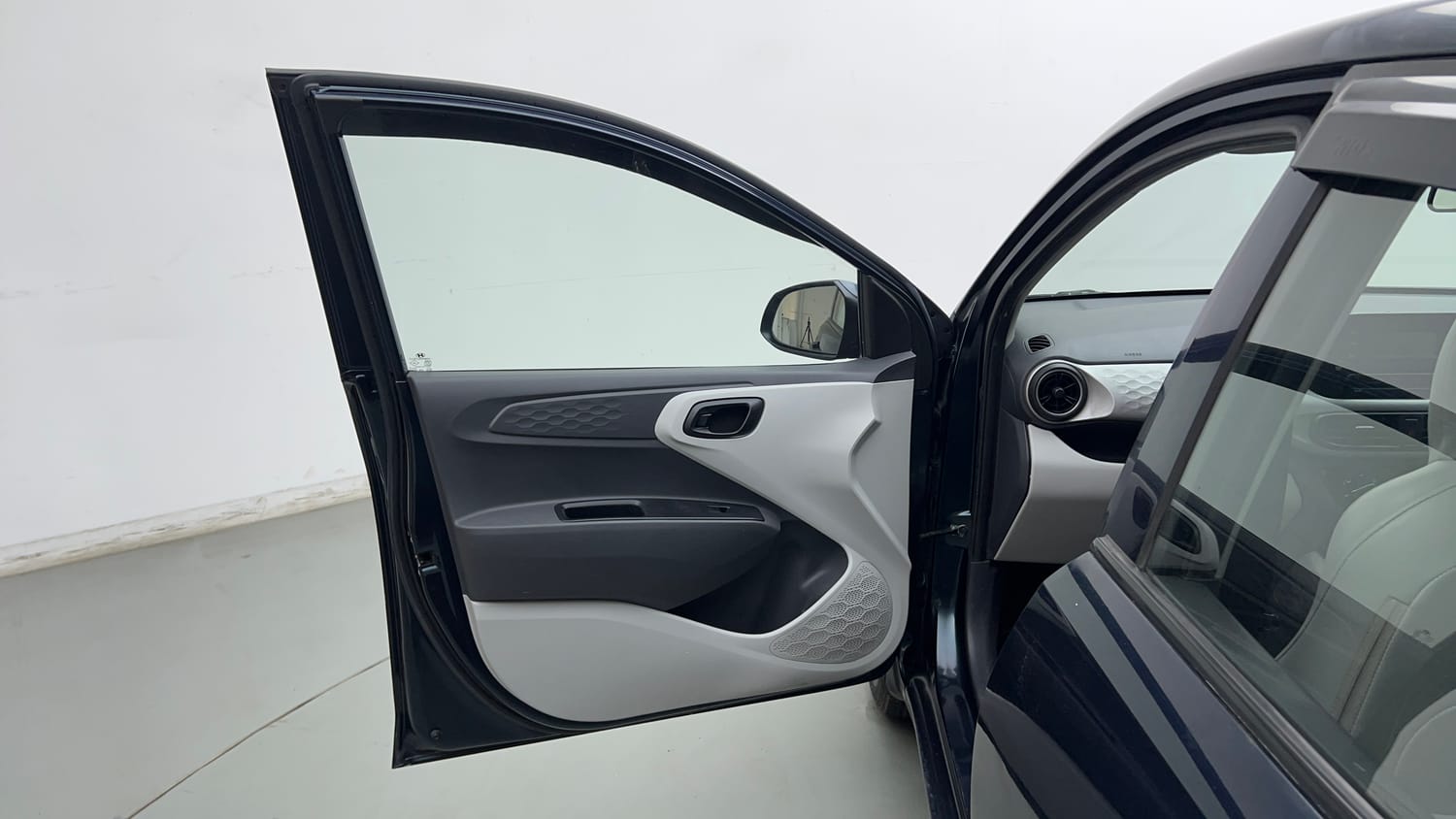 Used 2021 Hyundai Grand i10 Nios Magna 1.2 Kappa VTVT Petrol Manual interior LEFT FRONT DOOR OPEN VIEW