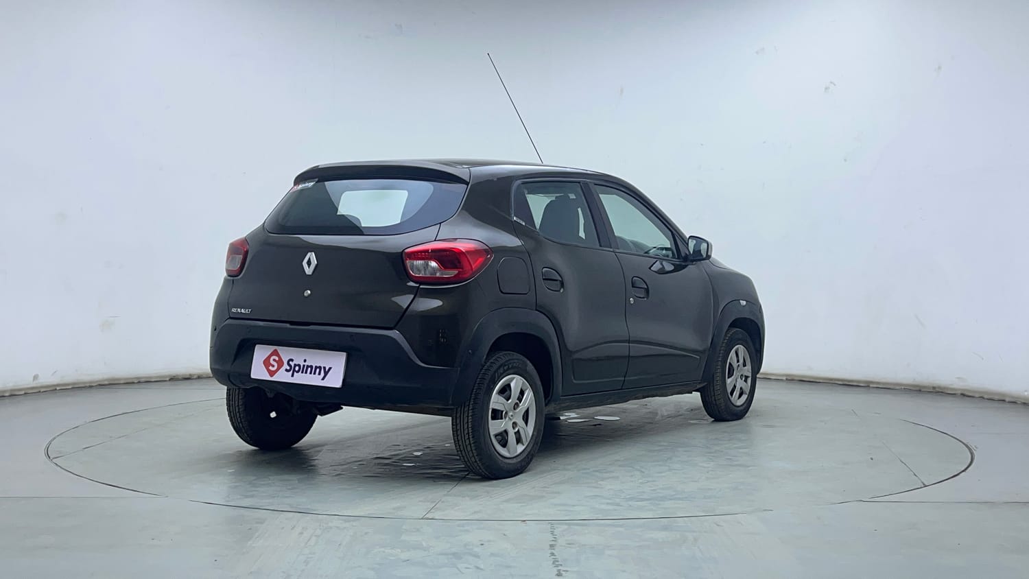 Used 2018 Renault Kwid 1.0 RXT Petrol Manual exterior RIGHT REAR CORNER VIEW