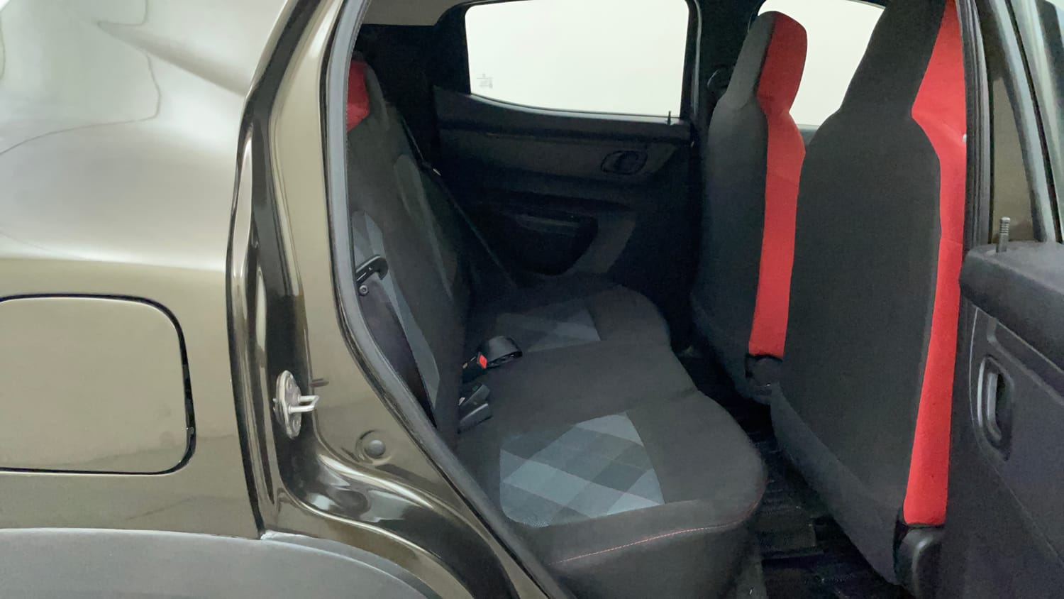Used 2021 Renault Kwid RXT 1.0 AMT Opt Petrol Automatic interior RIGHT SIDE REAR DOOR CABIN VIEW