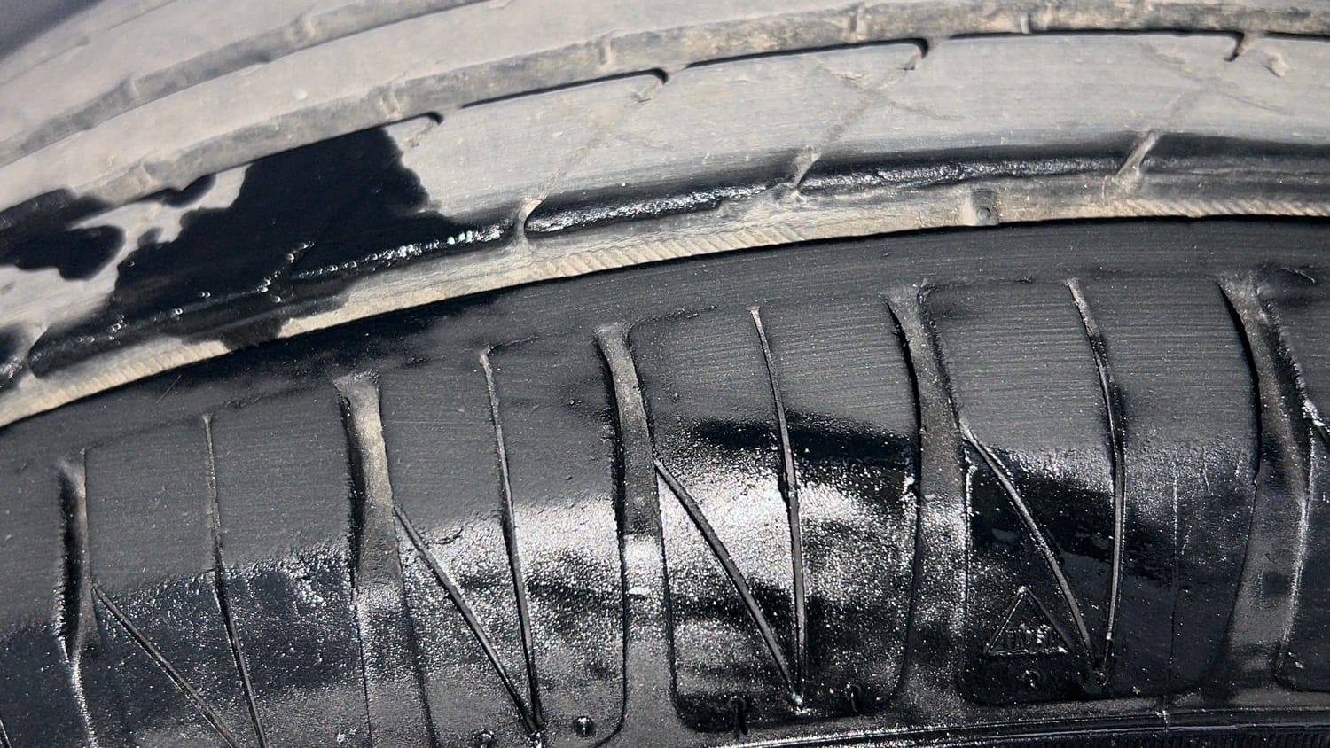 Used 2017 Honda City V Petrol Manual tyres LEFT FRONT TYRE TREAD VIEW