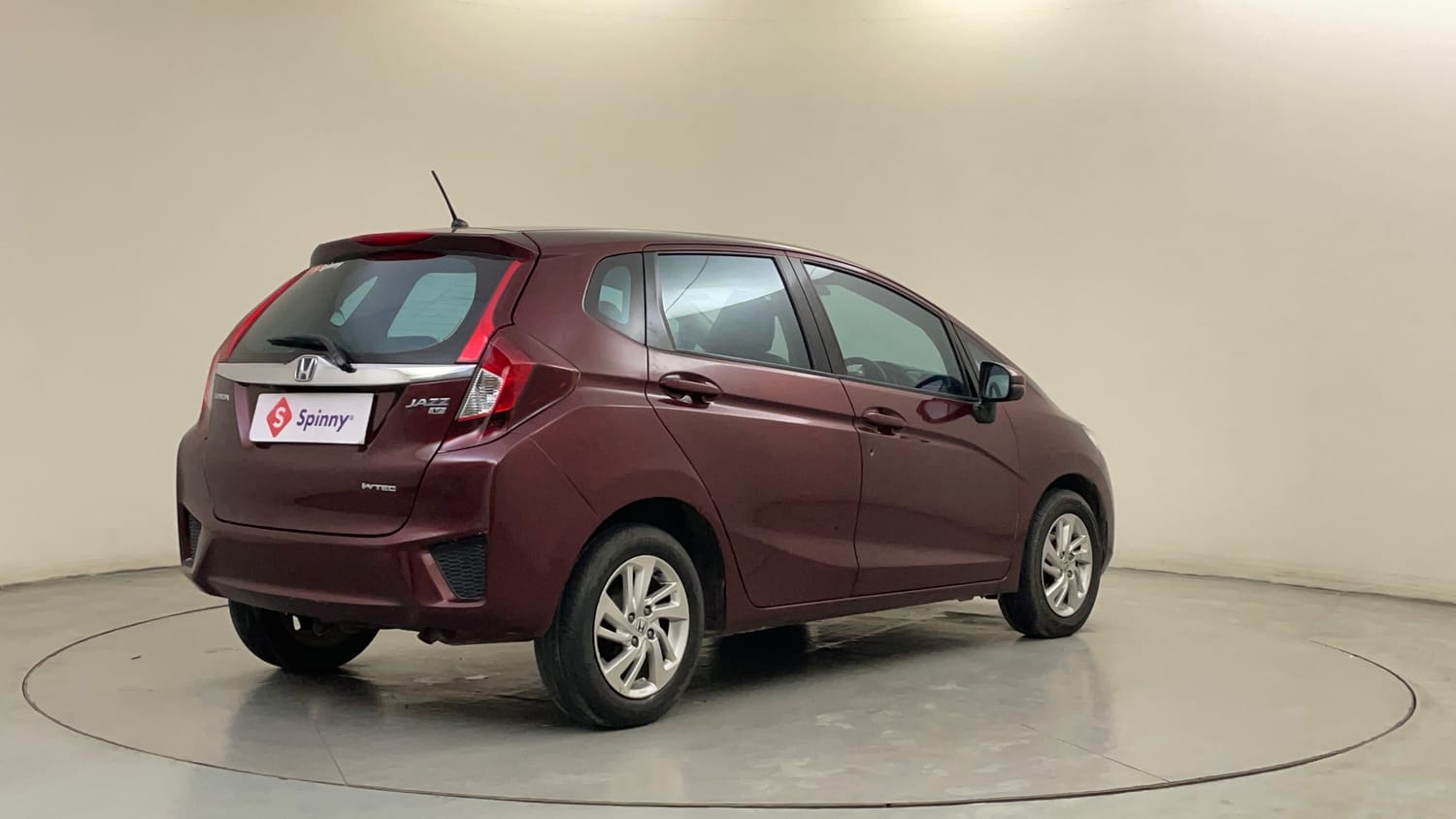 Used 2018 Honda Jazz V AT Petrol Petrol Automatic exterior RIGHT REAR CORNER VIEW