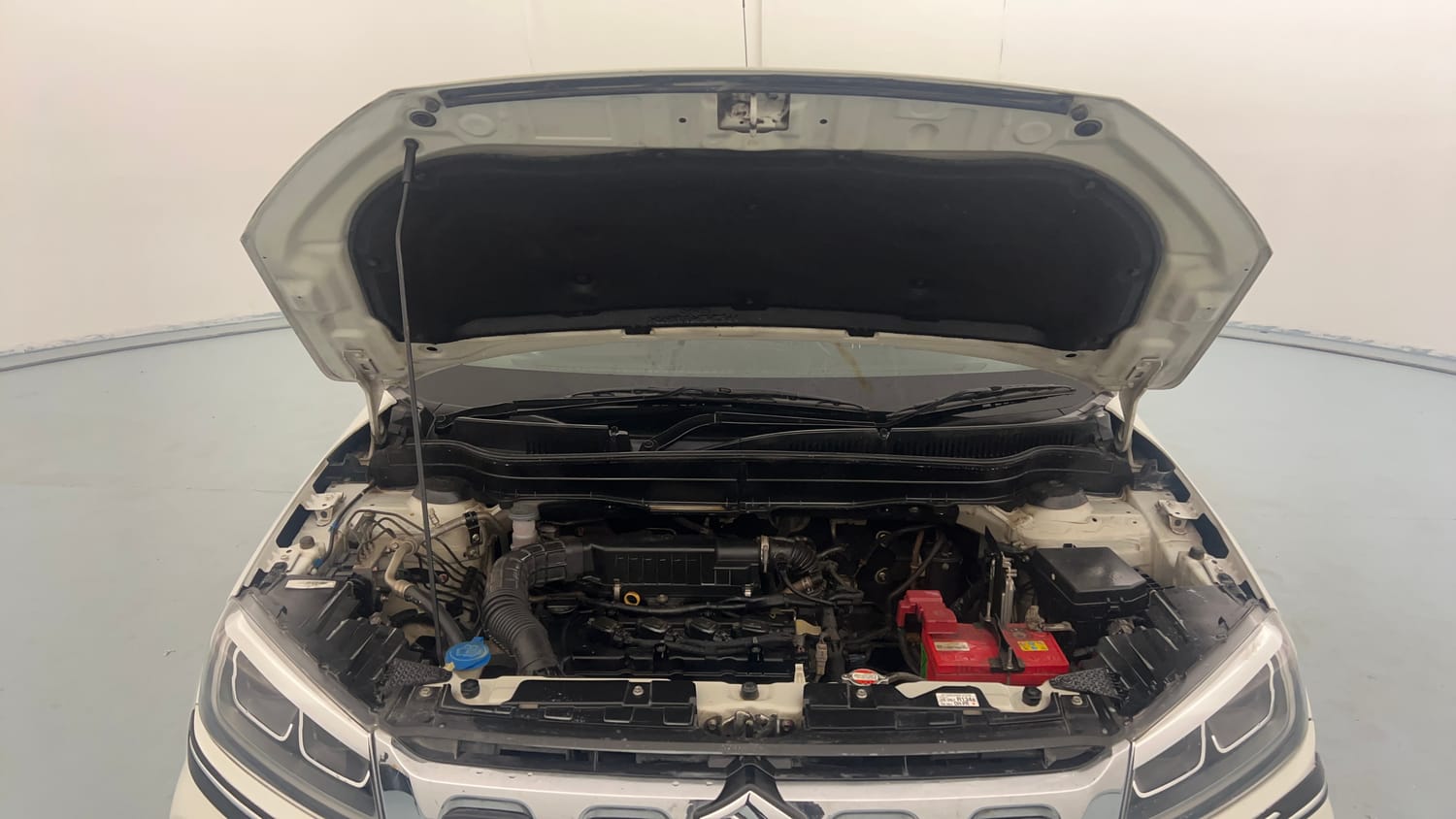 Used 2020 maruti-suzuki Vitara Brezza ZXi Plus Petrol Manual engine ENGINE & BONNET OPEN FRONT VIEW