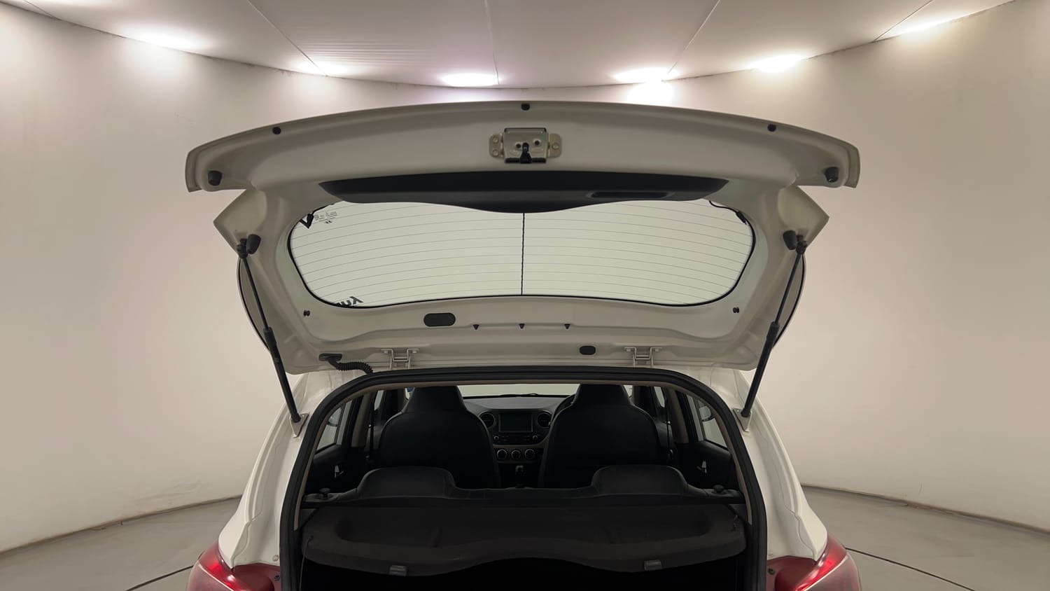 Used 2018 Hyundai Grand i10 Sportz AT 1.2 Kappa VTVT Petrol Automatic interior DICKY DOOR OPEN VIEW