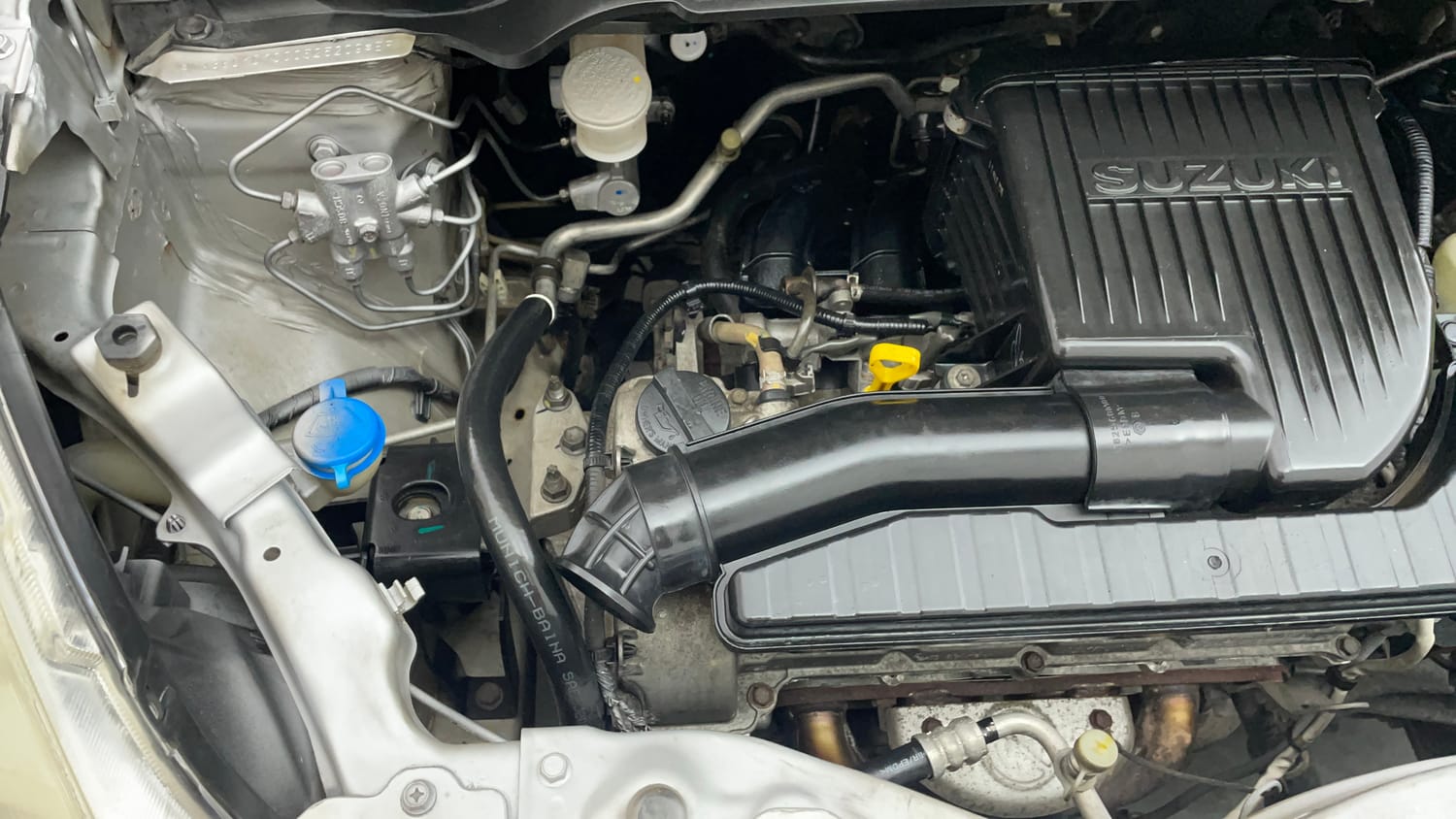 Used 2015 Maruti Suzuki Ritz Vxi BS-IV Petrol Manual engine ENGINE RIGHT SIDE VIEW