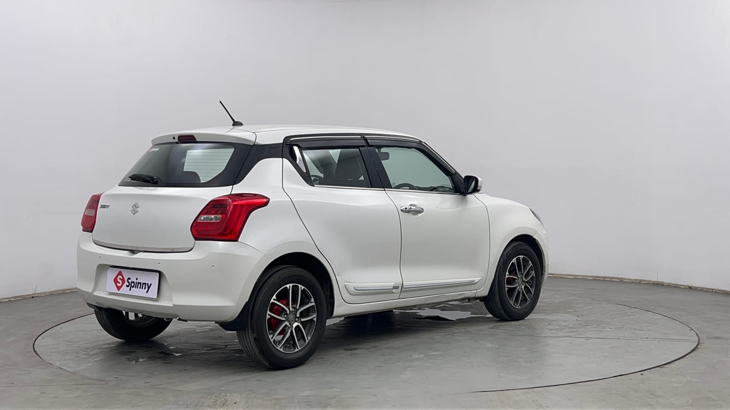 Used 2019 Maruti Suzuki Swift ZXi Plus Petrol Manual exterior RIGHT REAR CORNER VIEW
