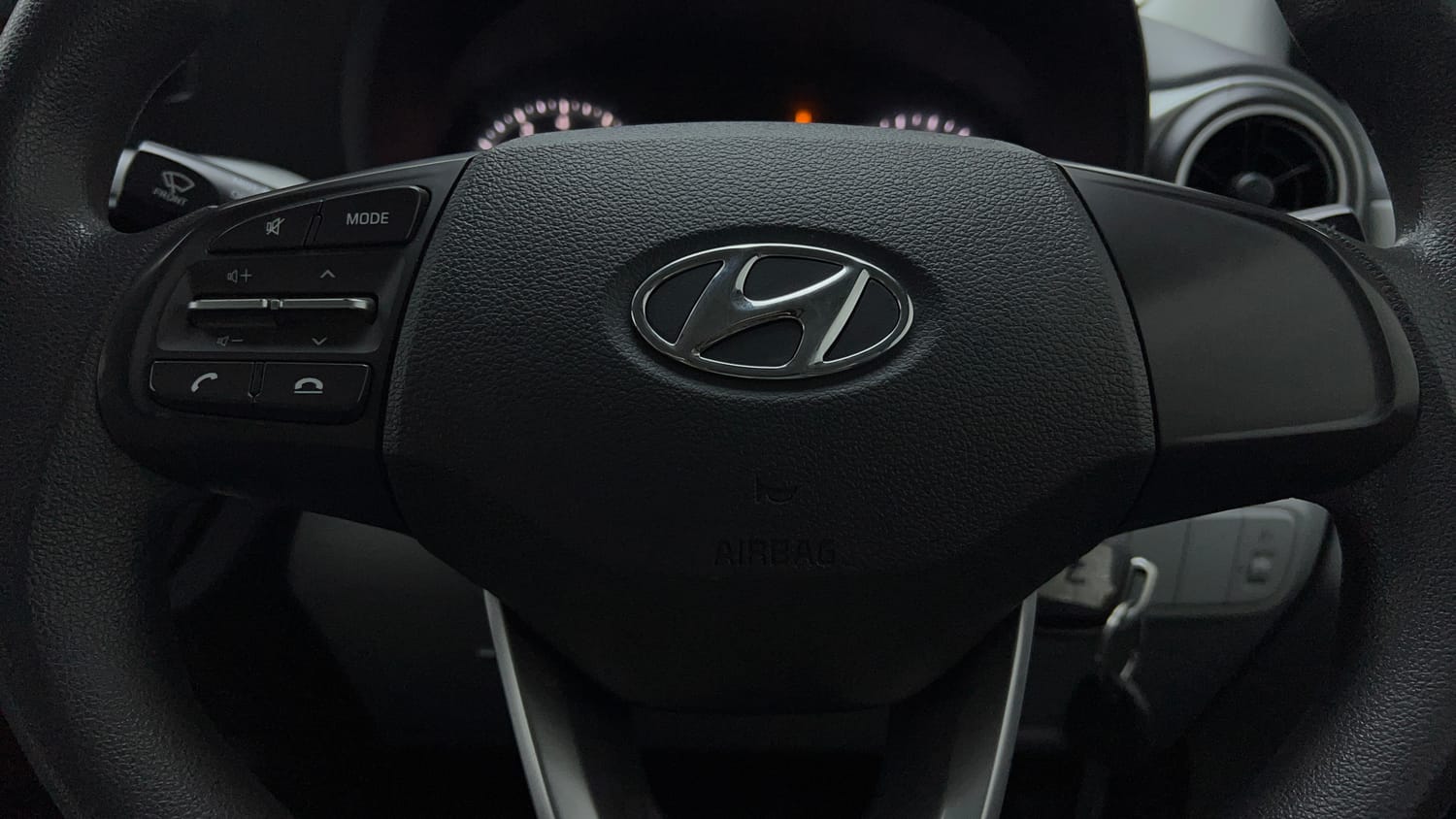 Used 2021 Hyundai Grand i10 Nios Magna 1.2 Kappa VTVT Petrol Manual top_features Steering mounted controls