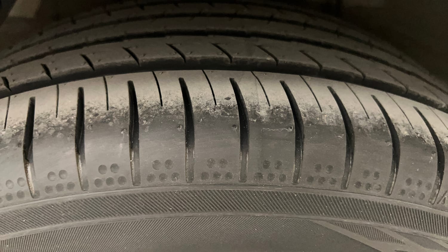Used 2018 Hyundai Elite i20 Asta 1.2 (O) Petrol Manual tyres RIGHT REAR TYRE TREAD VIEW