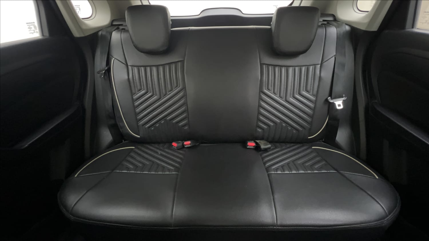 Used 2018 maruti-suzuki Vitara Brezza VDi AGS Diesel Automatic interior REAR SEAT CONDITION VIEW