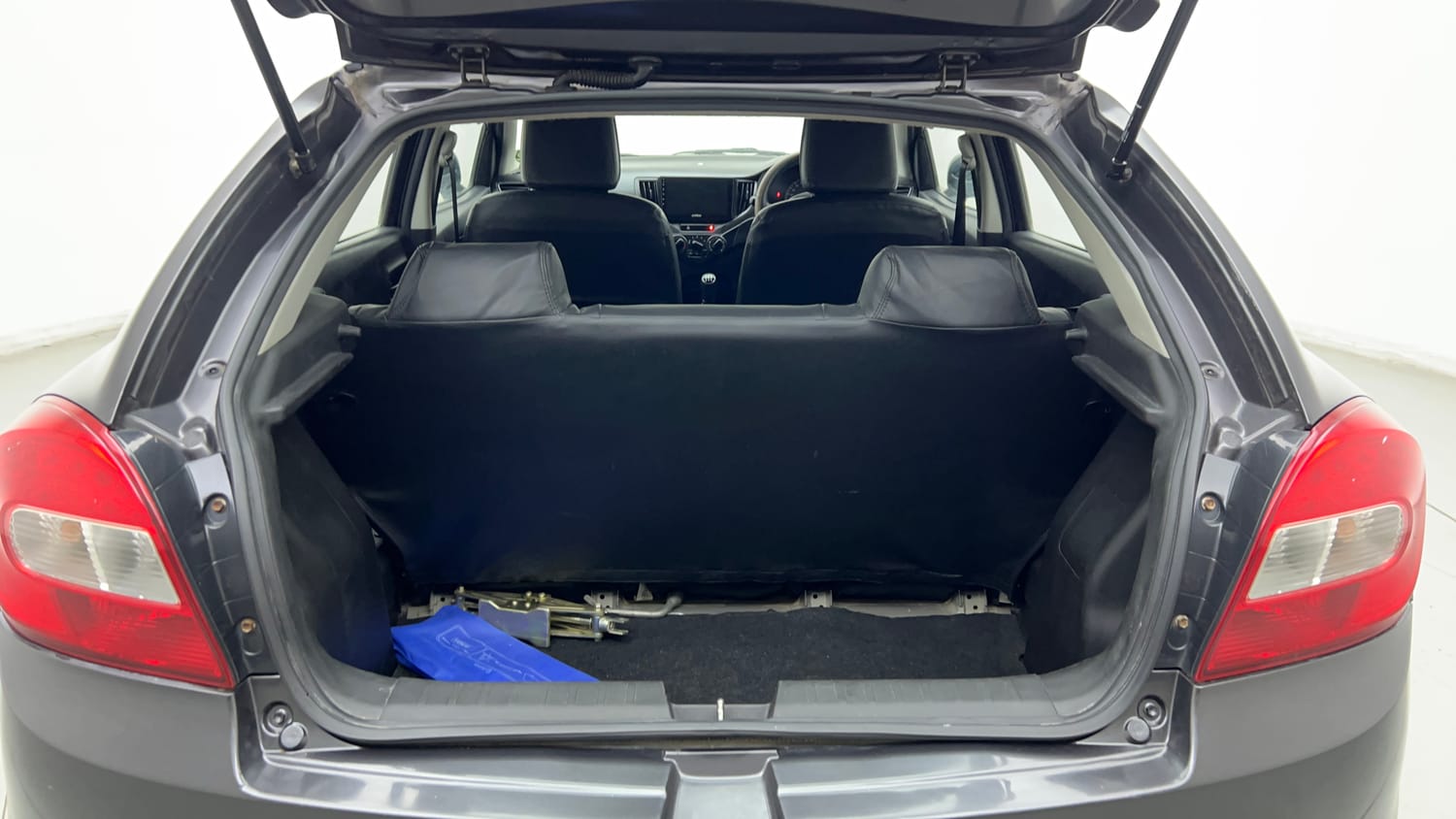 Used 2017 Maruti Suzuki Baleno Sigma 1.2 Petrol Manual interior DICKY INSIDE VIEW