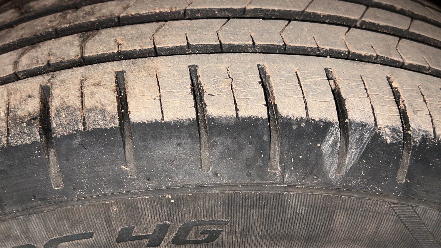 Used 2021 Toyota Glanza G Petrol Manual tyres LEFT FRONT TYRE TREAD VIEW