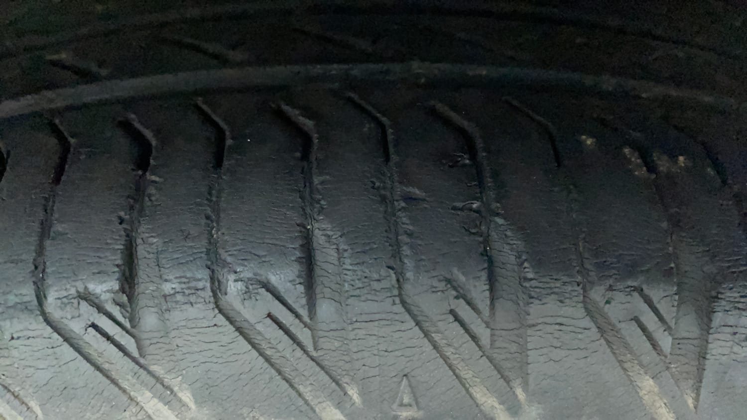 Used 2018 Hyundai Creta SX 1.6 AT CRDi Diesel Automatic tyres RIGHT REAR TYRE TREAD VIEW