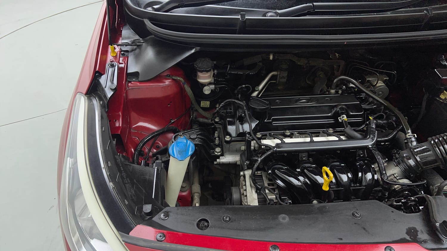 Used 2015 Hyundai Elite i20 Sportz 1.2 Petrol Manual engine ENGINE RIGHT SIDE VIEW
