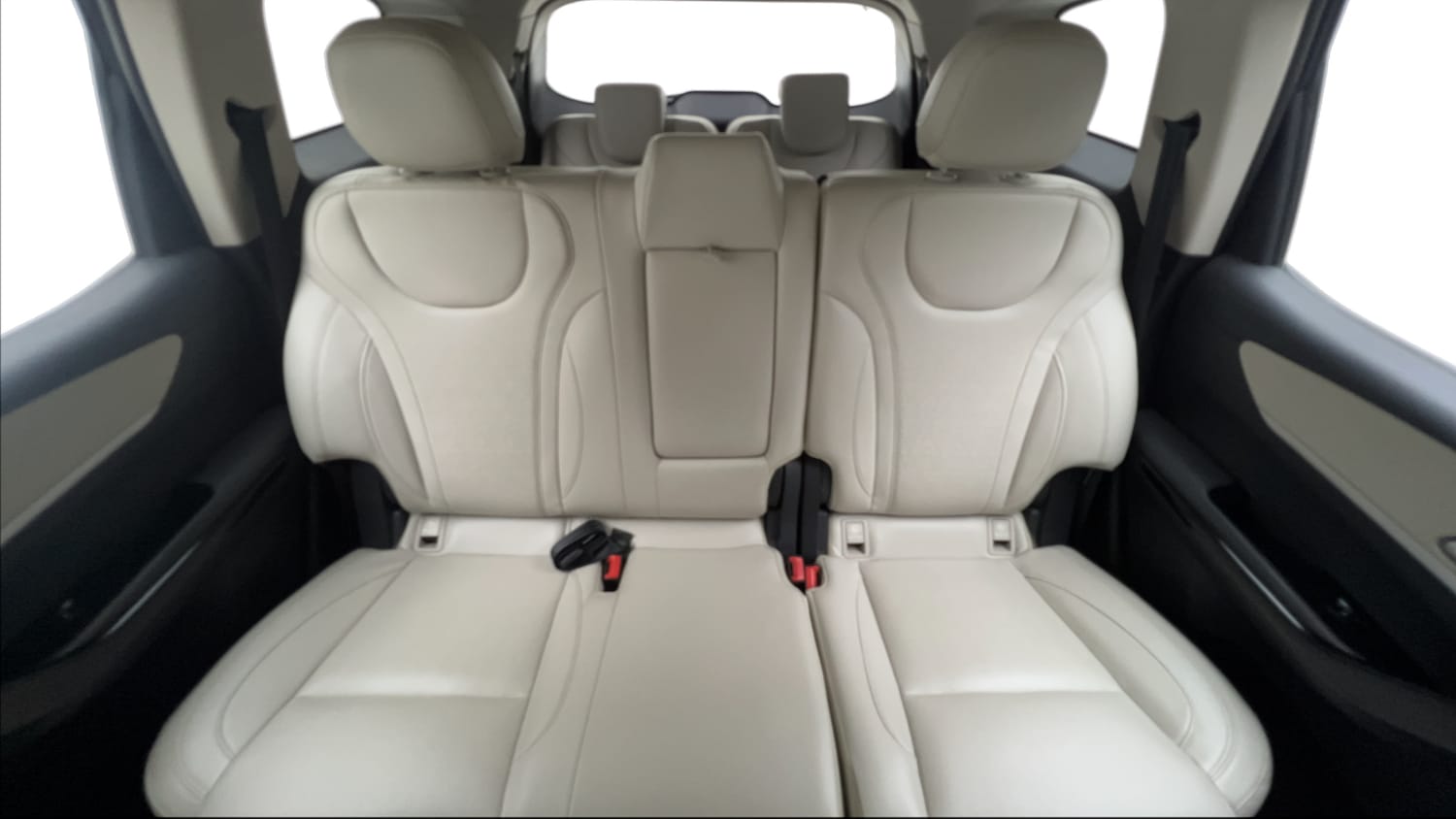 Used 2021 Mahindra XUV700 AX 7 Diesel AT Luxury Pack 7 STR Diesel Automatic interior REAR SEAT CONDITION VIEW