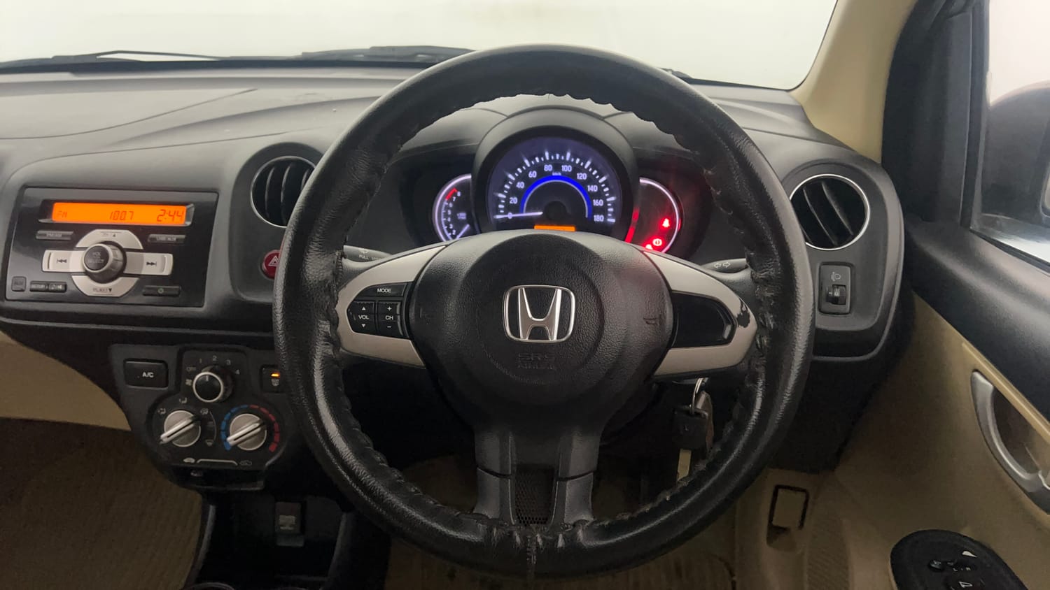 Used 2016 Honda Amaze 1.2 VX i-VTEC Petrol Manual interior STEERING VIEW