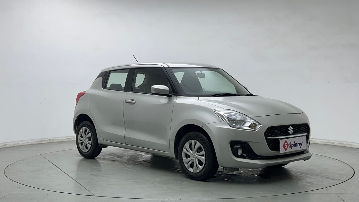 Used 2022 Maruti Suzuki Swift VXi AMT Petrol Automatic exterior RIGHT FRONT CORNER VIEW