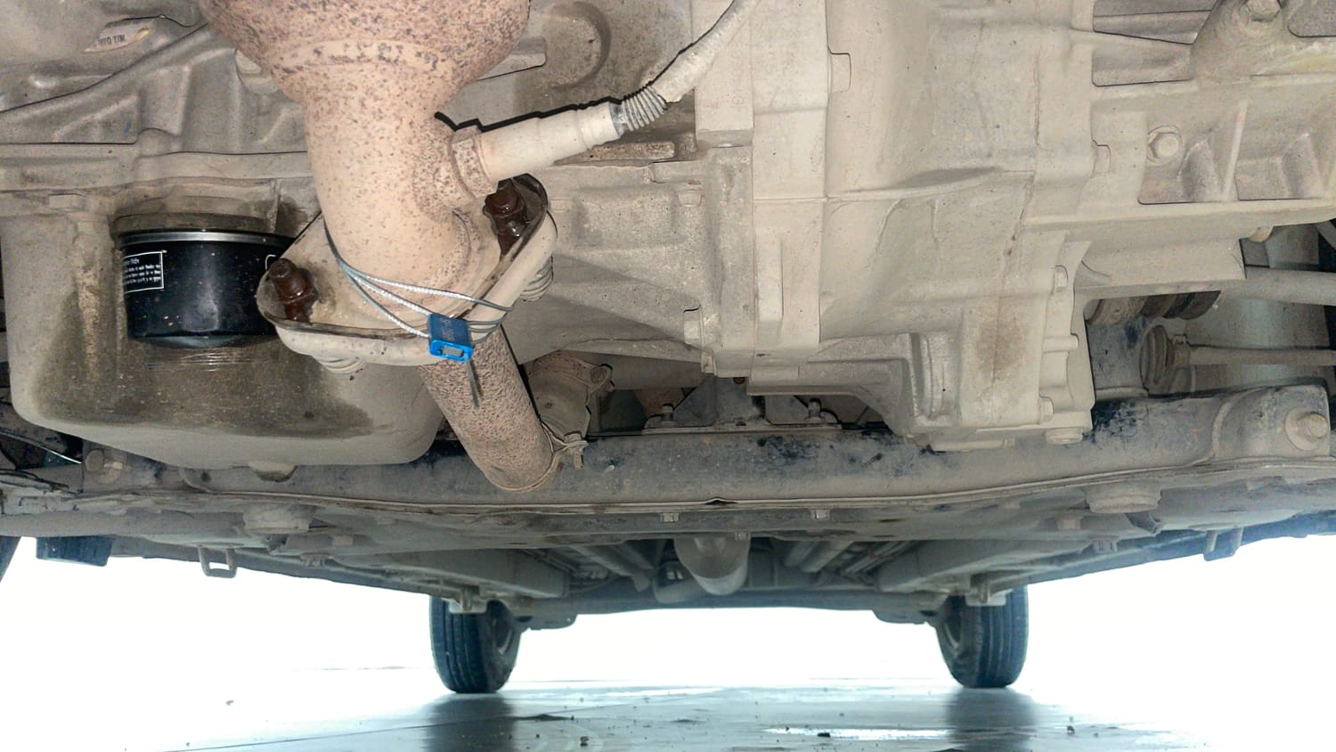 Used 2014 Maruti Suzuki Ritz Lxi BS-IV Petrol Manual extra FRONT LEFT UNDERBODY VIEW