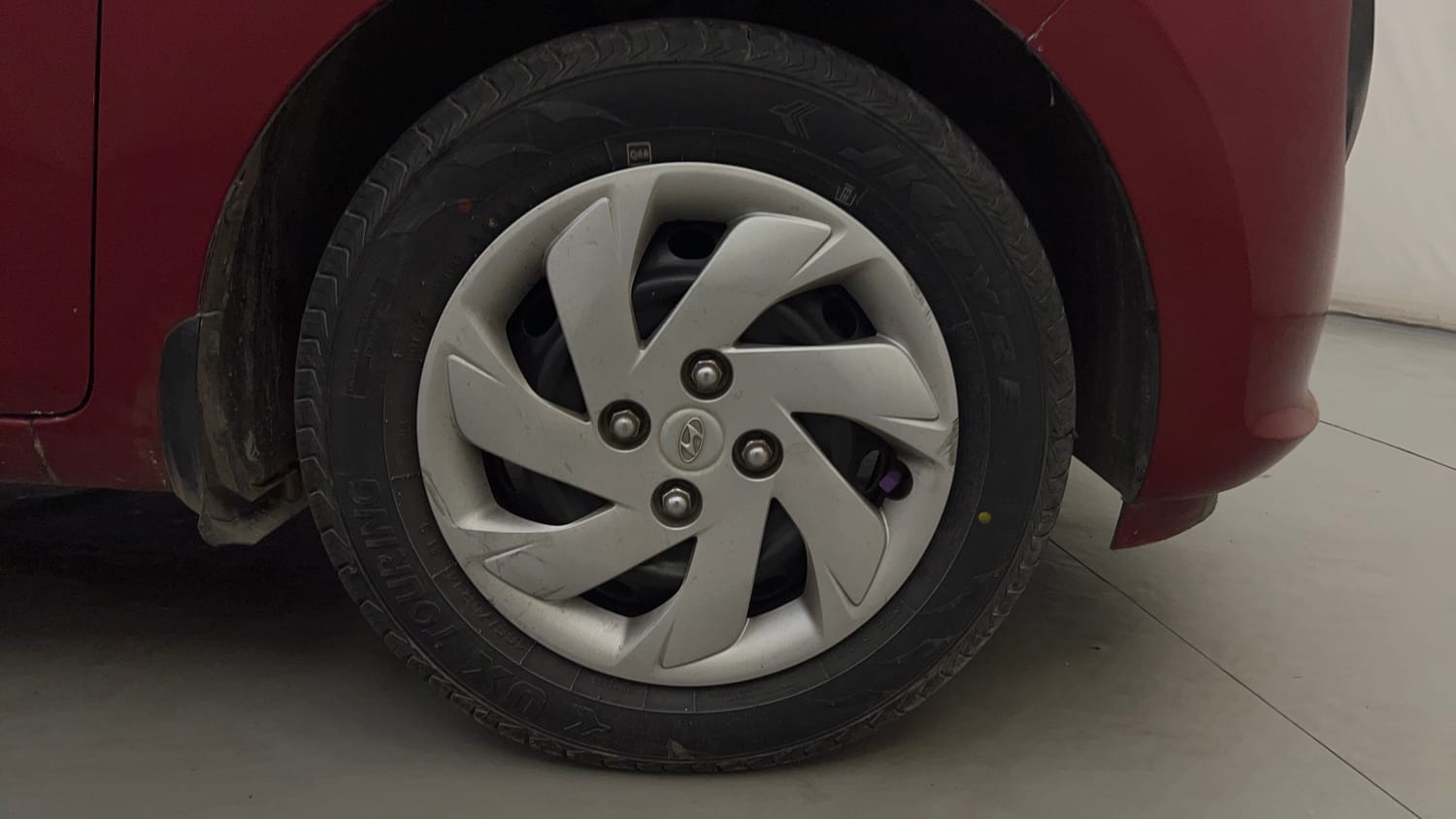 Used 2019 Hyundai Santro Sportz AMT Petrol Automatic tyres RIGHT FRONT TYRE RIM VIEW