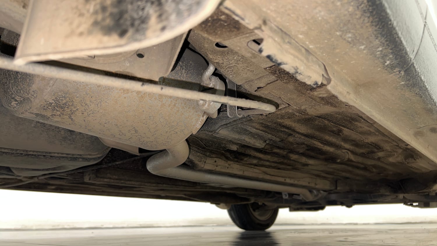 Used 2025 honda Amaze 2nd Generation VX 1.2 Petrol CVT Petrol Automatic extra REAR RIGHT UNDERBODY VIEW