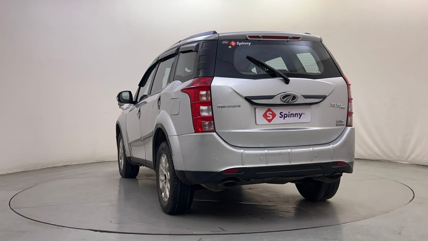 Used 2016 Mahindra XUV500 W10 AT Diesel Automatic exterior LEFT REAR CORNER VIEW