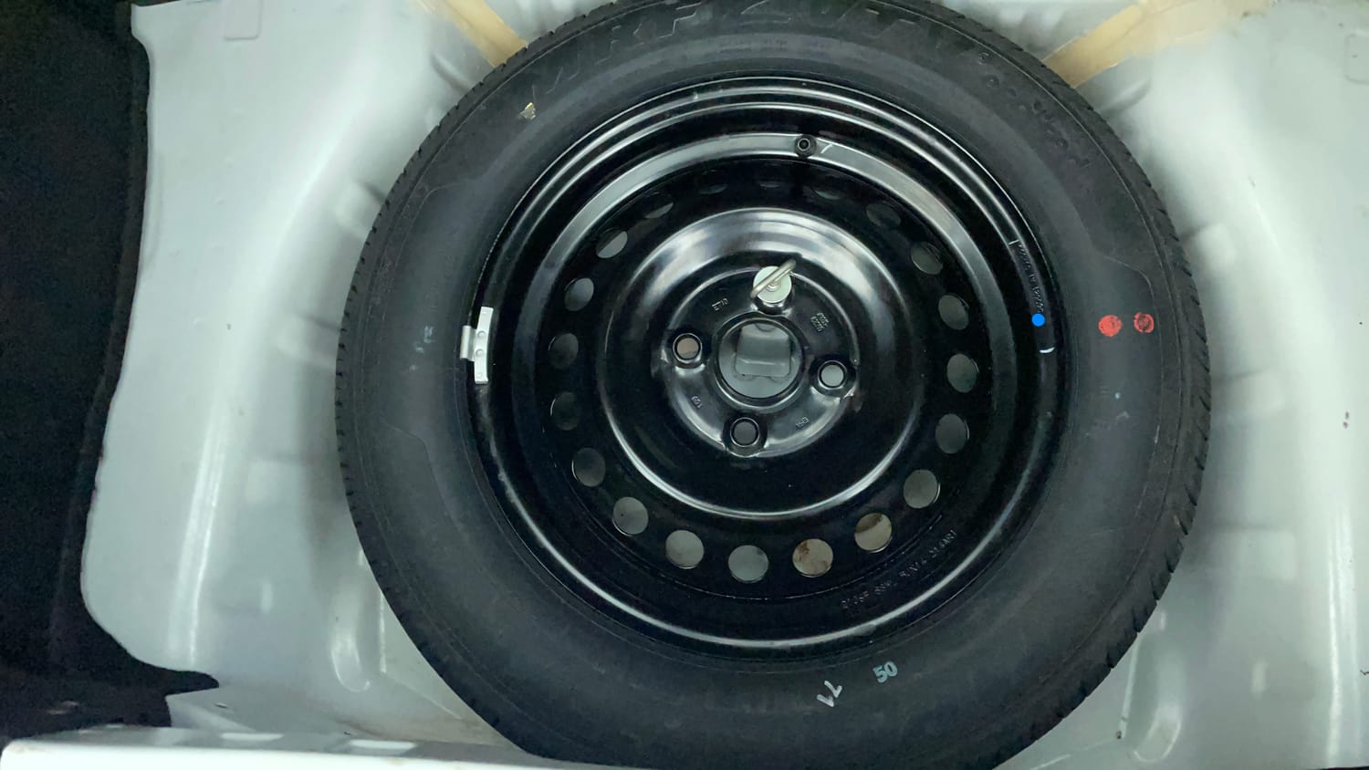 Used 2021 Maruti Suzuki S-Presso VXi AMT Petrol Automatic tyres SPARE TYRE VIEW
