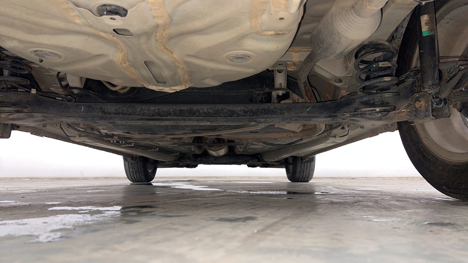 Used 2019 Maruti Suzuki Swift ZXi Plus Petrol Manual extra REAR UNDERBODY VIEW (TAKEN FROM REAR)