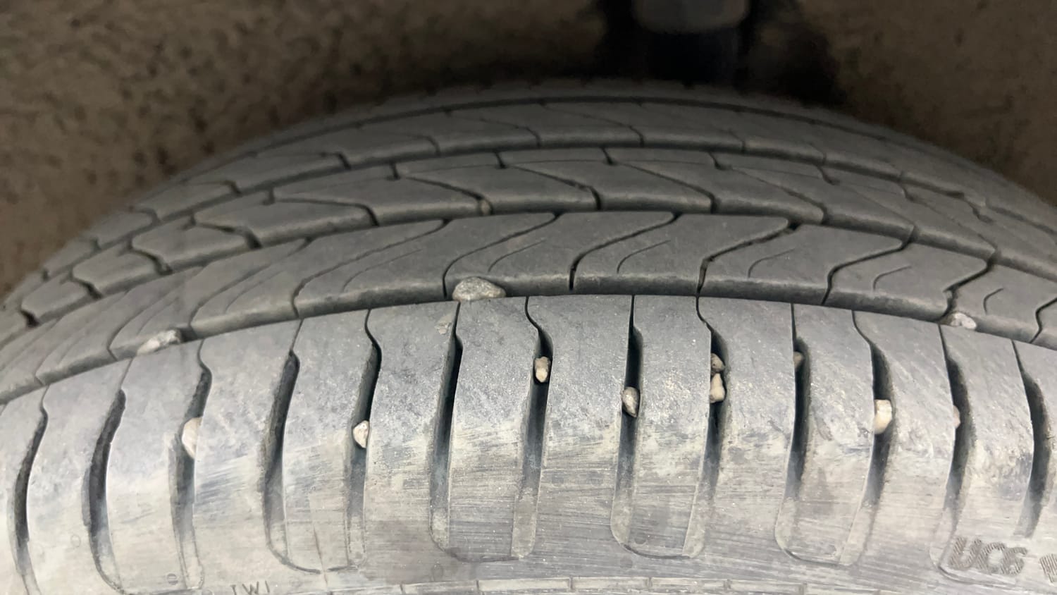 Used 2015 Ford EcoSport Trend 1.5 TDCi Diesel Manual tyres LEFT REAR TYRE TREAD VIEW