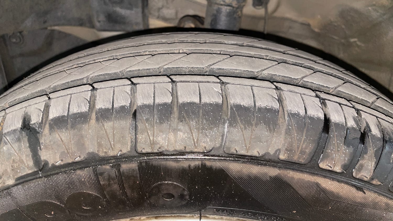 Used 2018 Honda Amaze 1.2 VX MT Petrol Petrol Manual tyres LEFT FRONT TYRE TREAD VIEW