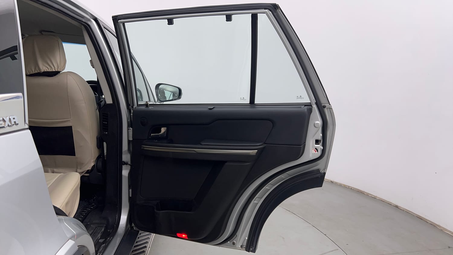 Used 2017 Tata Hexa XM 4x2 7 STR Diesel Manual interior RIGHT REAR DOOR OPEN VIEW