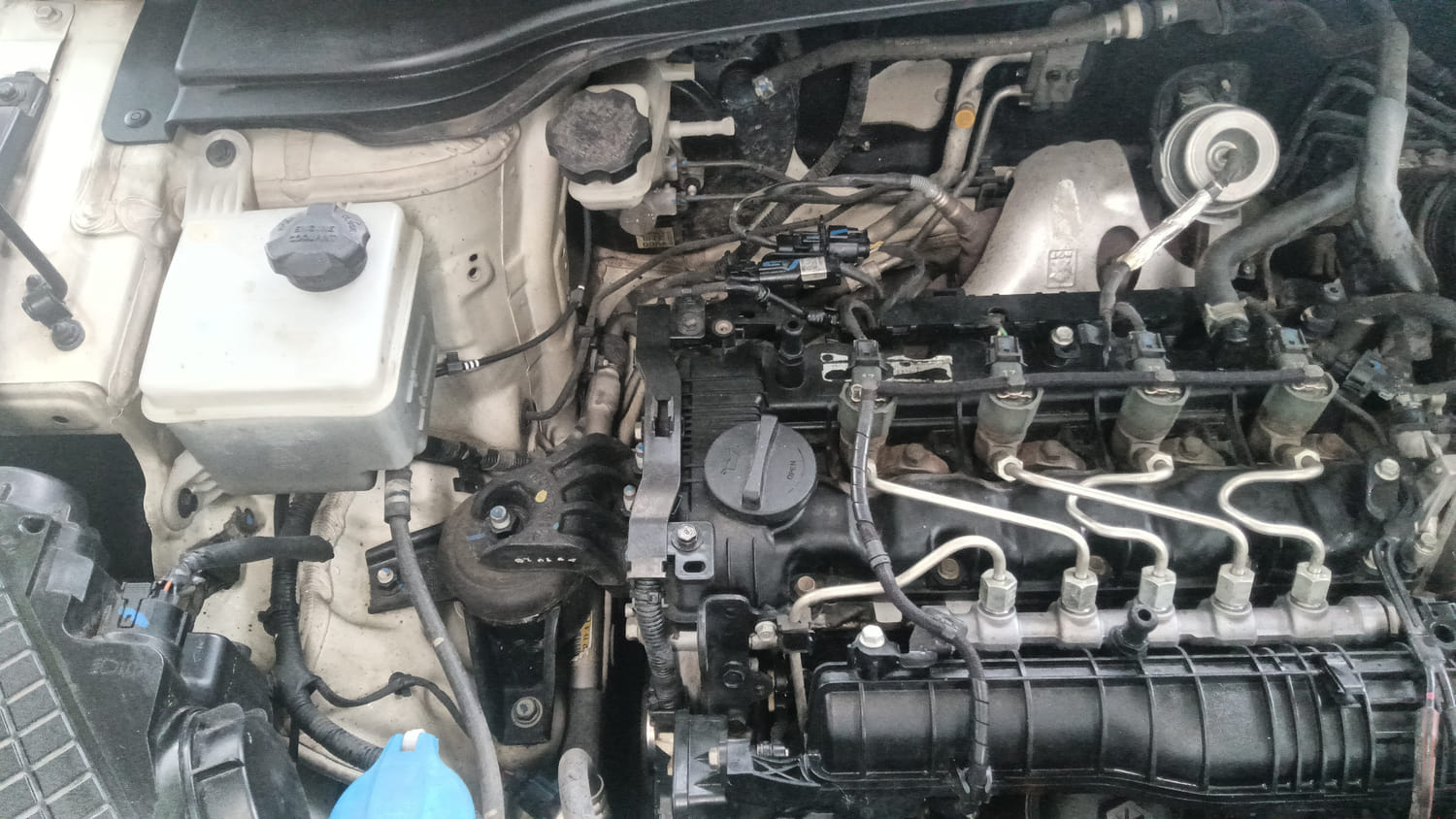 Used 2019 Hyundai Creta SX 1.6 AT CRDi Diesel Automatic engine ENGINE RIGHT SIDE VIEW