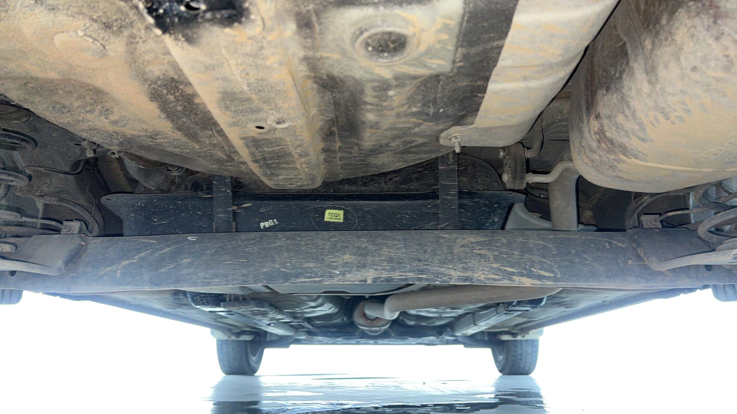 Used 2020 Hyundai Grand i10 Nios Sportz AMT 1.2 Kappa VTVT Petrol Automatic extra REAR UNDERBODY VIEW (TAKEN FROM REAR)