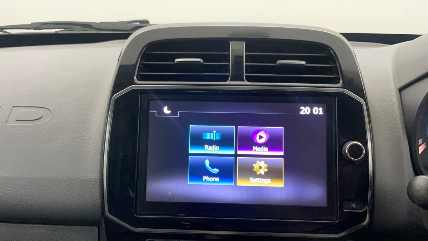 Used 2021 Renault Kwid RXT 1.0 AMT (O) Petrol Automatic top_features Integrated (in-dash) music system