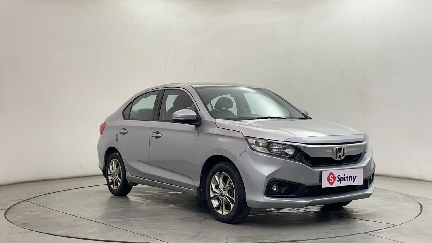 Used 2018 Honda Amaze 1.2 VX MT Petrol Petrol Manual exterior RIGHT FRONT CORNER VIEW