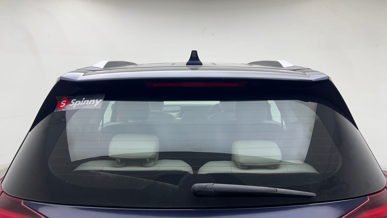 Used 2021 Mahindra XUV700 AX 7 Diesel AT Luxury Pack 7 STR Diesel Automatic exterior BACK WINDSHIELD VIEW