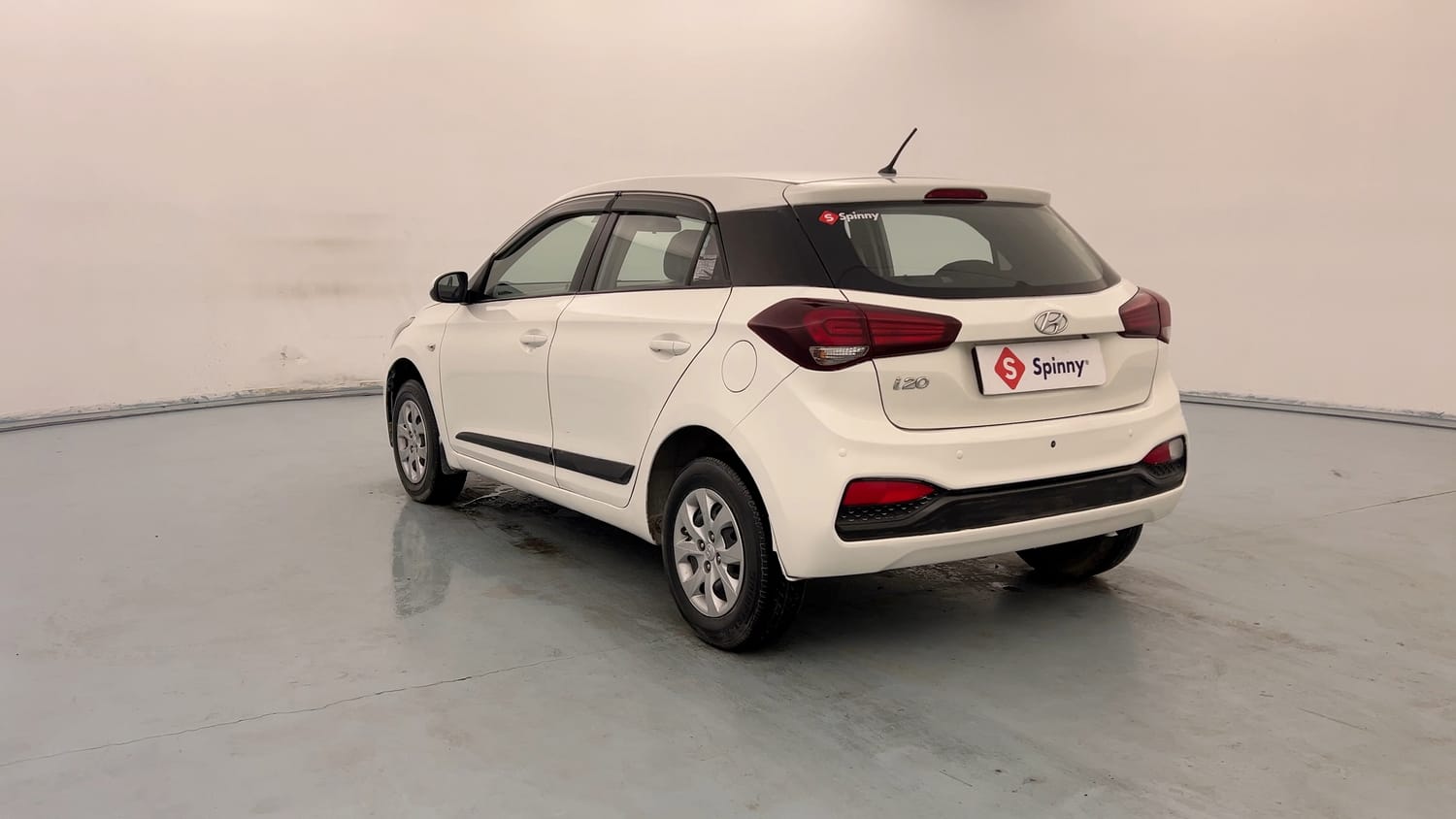Used 2018 Hyundai Elite i20 Magna Executive 1.2 Petrol Manual exterior LEFT REAR CORNER VIEW