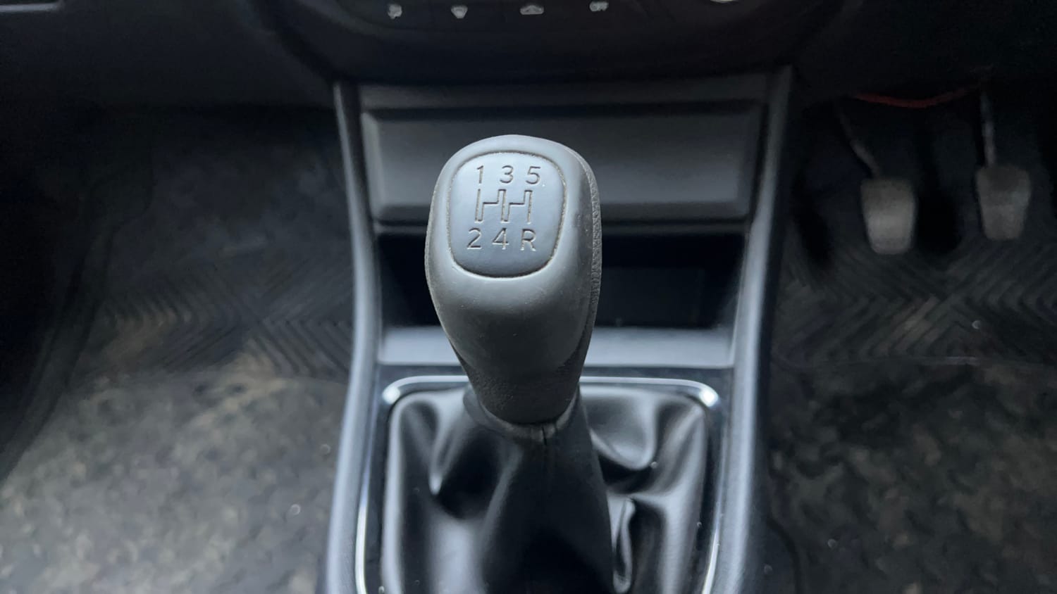 Used 2024 Tata Punch Pure CNG Cng Manual interior GEAR  KNOB VIEW