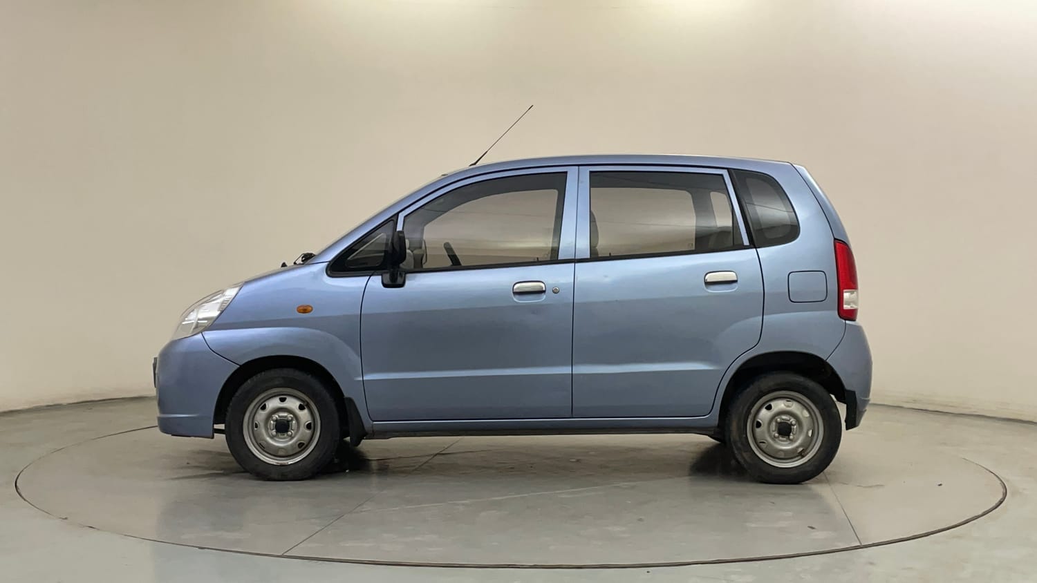 Used 2014 Maruti Suzuki Estilo LXi BS-IV Petrol Manual exterior LEFT SIDE VIEW