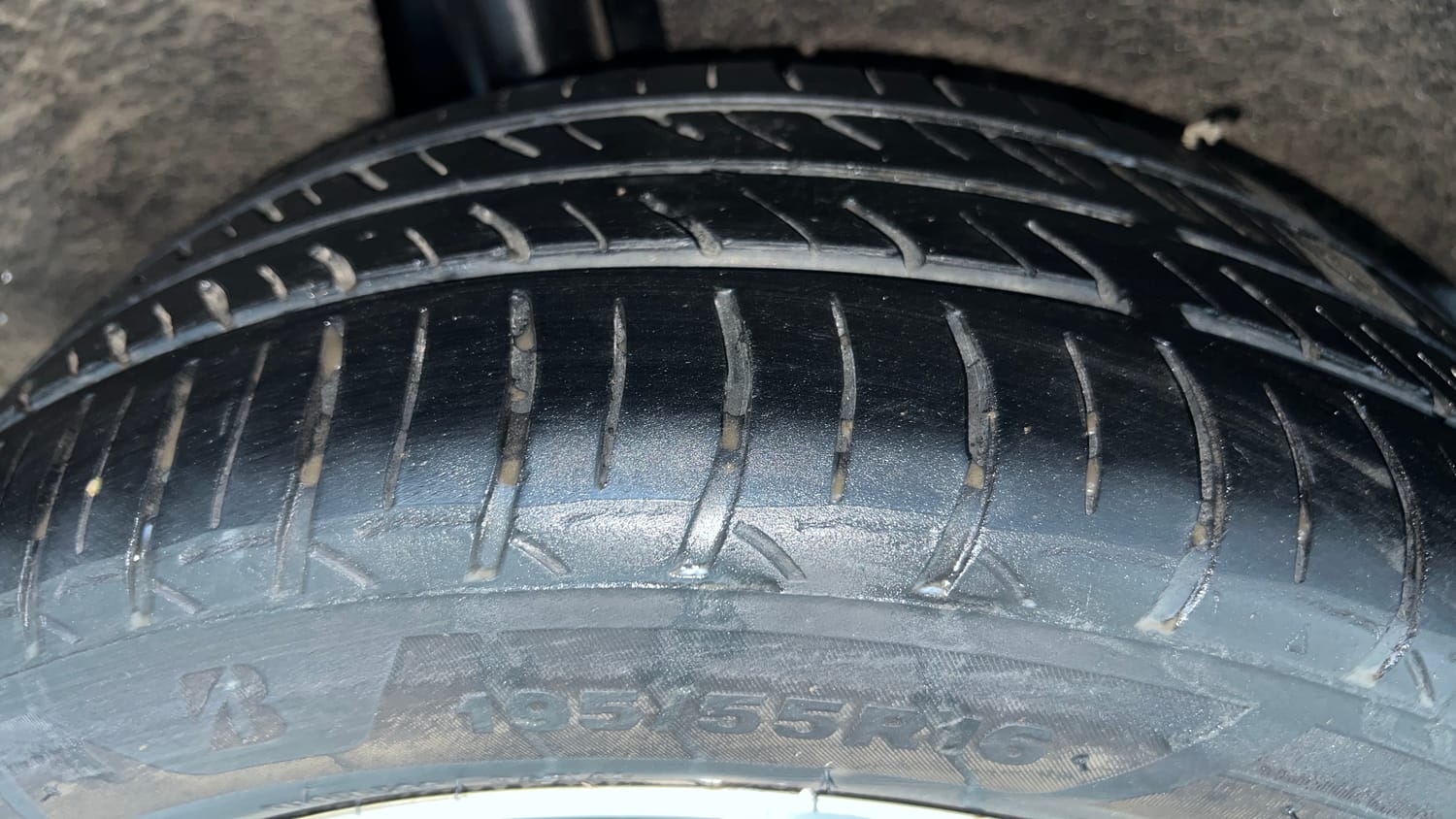 Used 2019 Toyota Glanza V Petrol Manual tyres RIGHT REAR TYRE TREAD VIEW