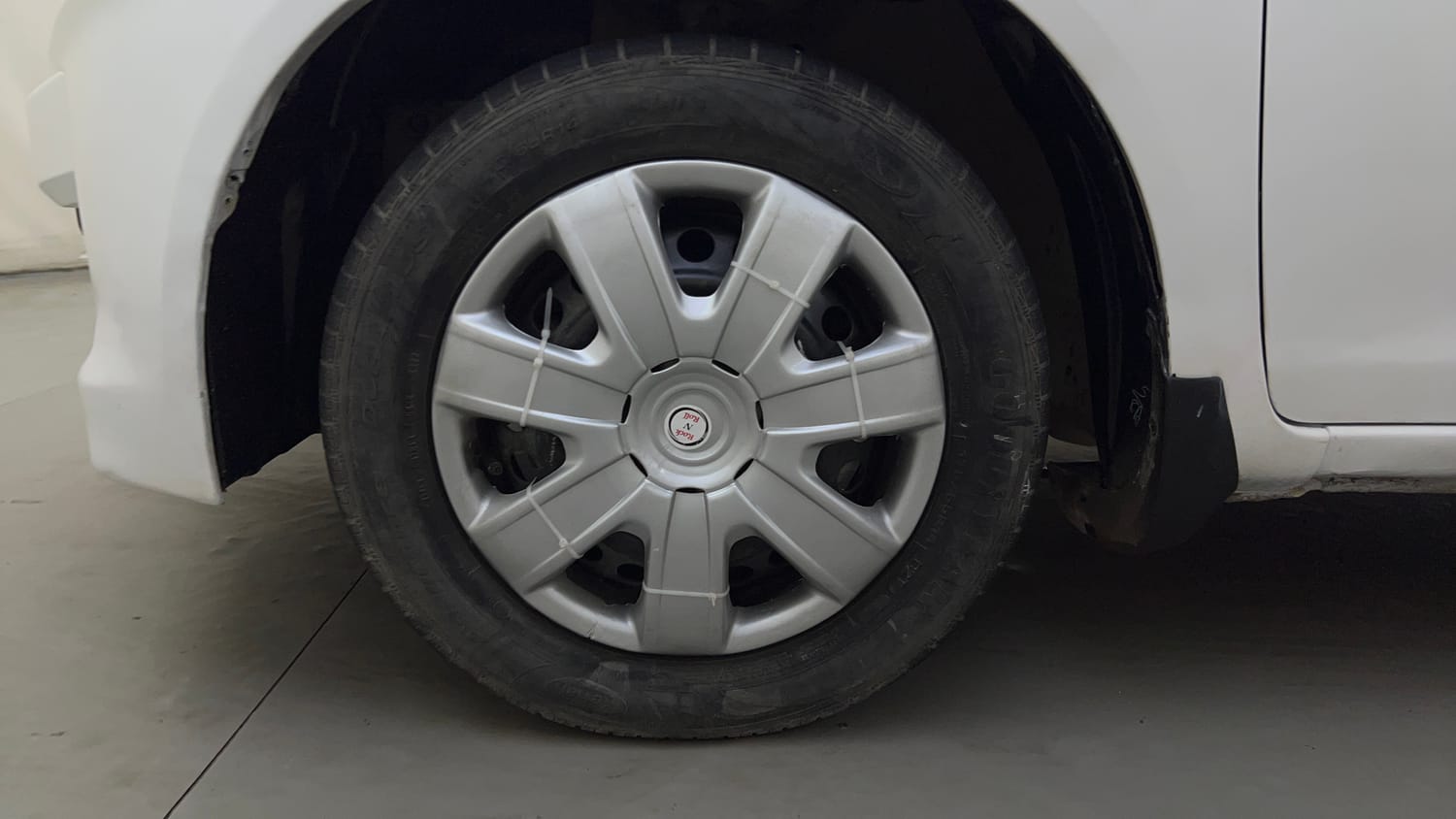 Used 2016 Honda Amaze 1.2 S i-VTEC Petrol Manual tyres LEFT FRONT TYRE RIM VIEW