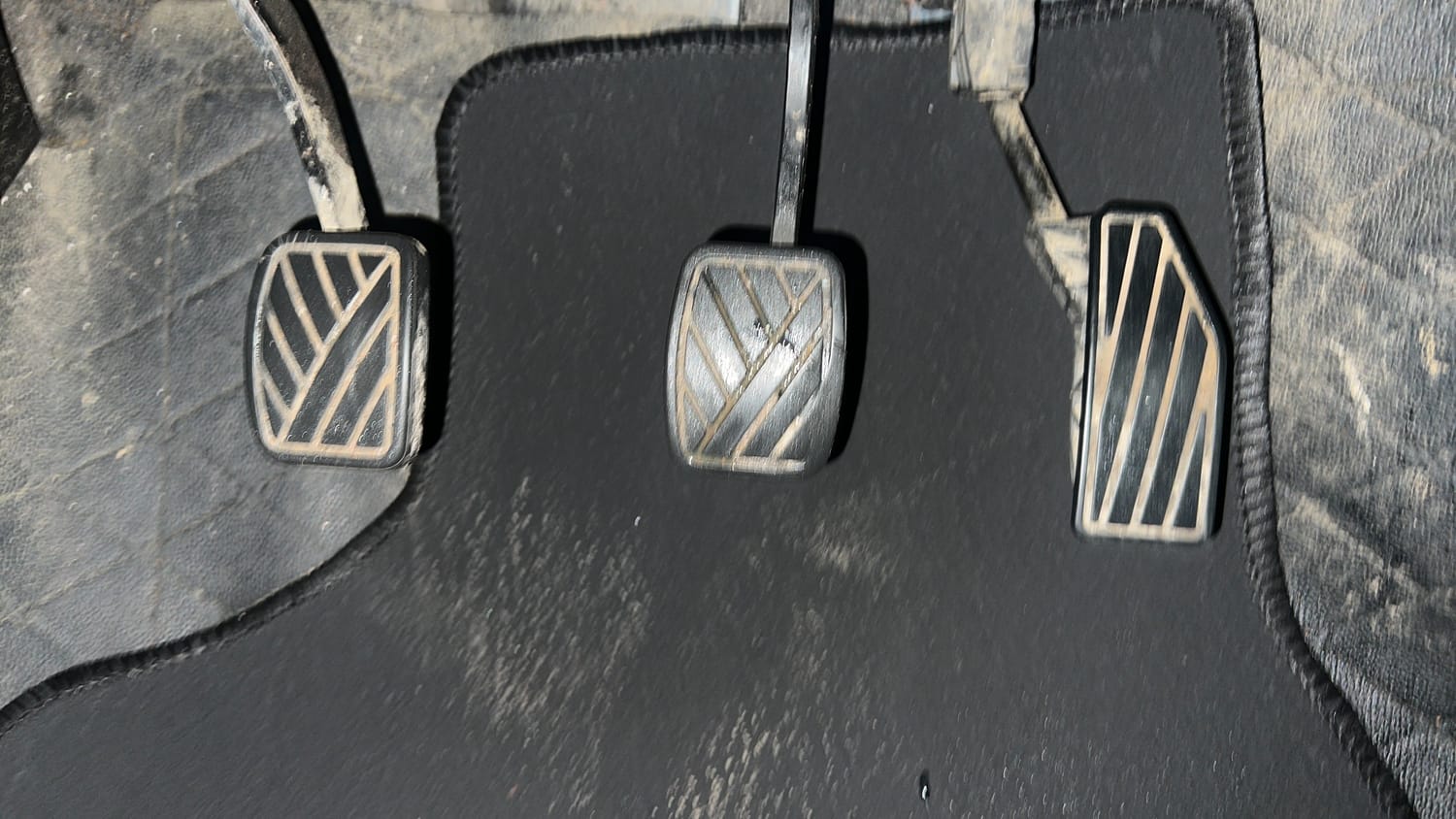 Used 2021 Maruti Suzuki Swift VXi Petrol Manual interior PEDALS VIEW