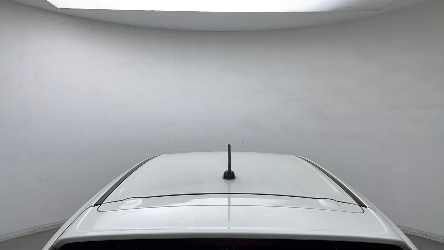 Used 2025 Maruti Suzuki Baleno Zeta MT Petrol Manual exterior EXTERIOR ROOF VIEW