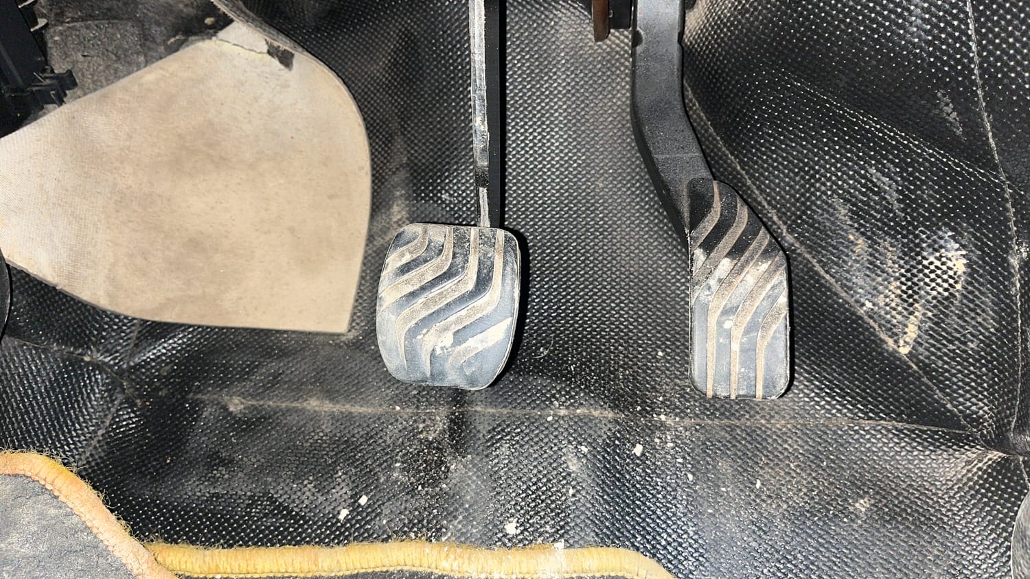 Used 2017 Renault Kwid 1.0 RXT AMT Petrol Automatic interior PEDALS VIEW