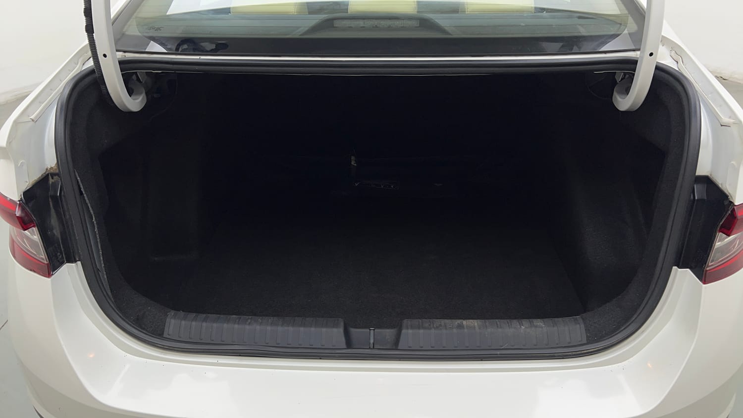 Used 2022 Skoda Slavia Ambition 1.0L TSI AT Petrol Automatic interior DICKY INSIDE VIEW