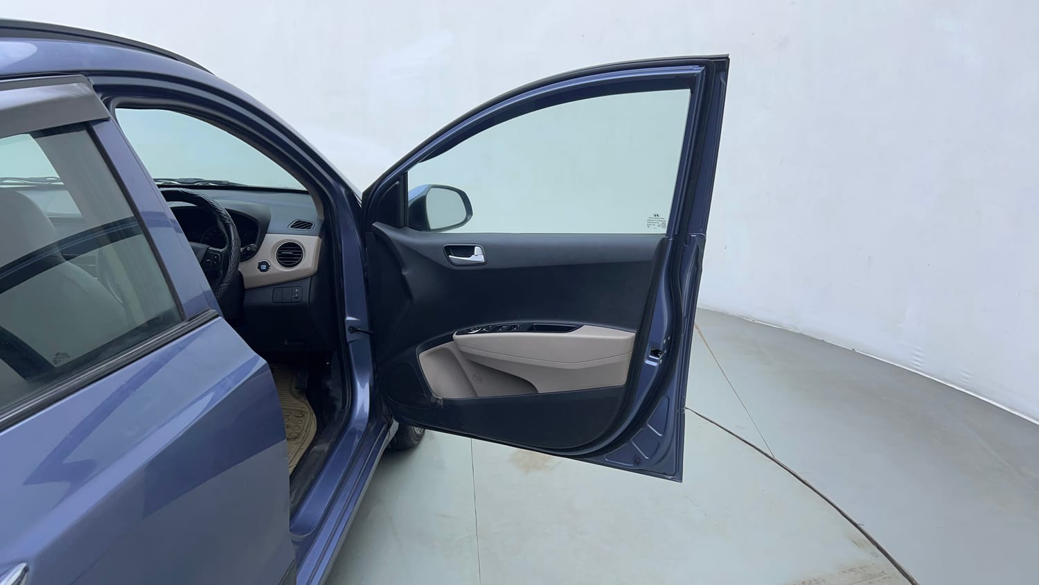 Used 2017 Hyundai Grand i10 Asta AT 1.2 Kappa VTVT (O) Petrol Automatic interior RIGHT FRONT DOOR OPEN VIEW