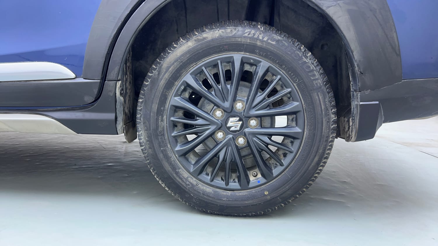 Used 2021 Maruti Suzuki XL6 Alpha AT Petrol Petrol Automatic tyres LEFT REAR TYRE RIM VIEW